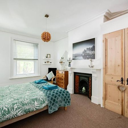 Family Friendly Flat Just Minutes From The Beach! Portsmouth Zewnętrze zdjęcie