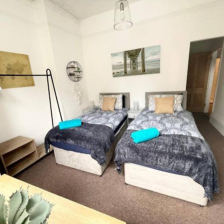 Family Friendly Flat Just Minutes From The Beach! Portsmouth Zewnętrze zdjęcie