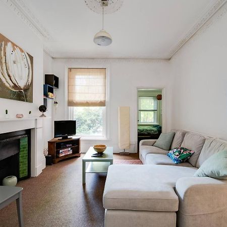 Family Friendly Flat Just Minutes From The Beach! Portsmouth Zewnętrze zdjęcie