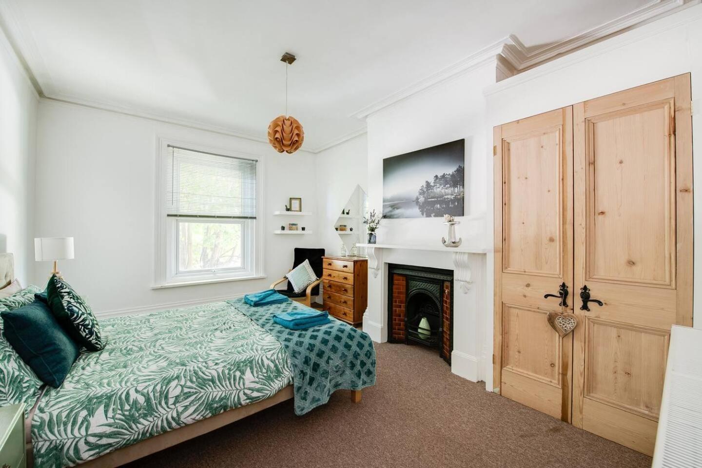 Family Friendly Flat Just Minutes From The Beach! Portsmouth Zewnętrze zdjęcie