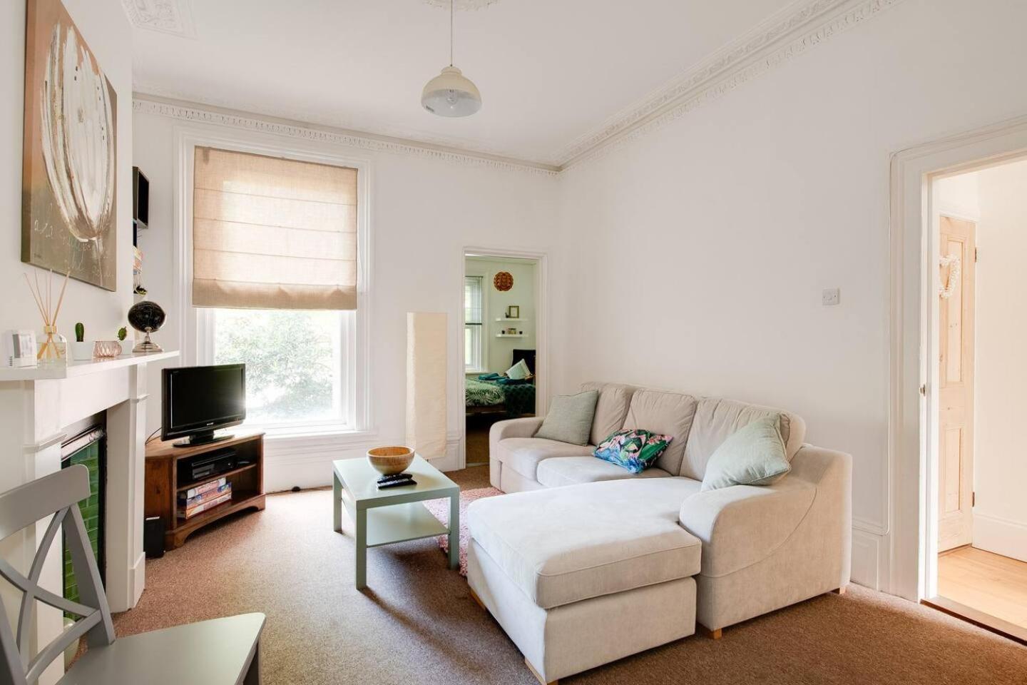 Family Friendly Flat Just Minutes From The Beach! Portsmouth Zewnętrze zdjęcie