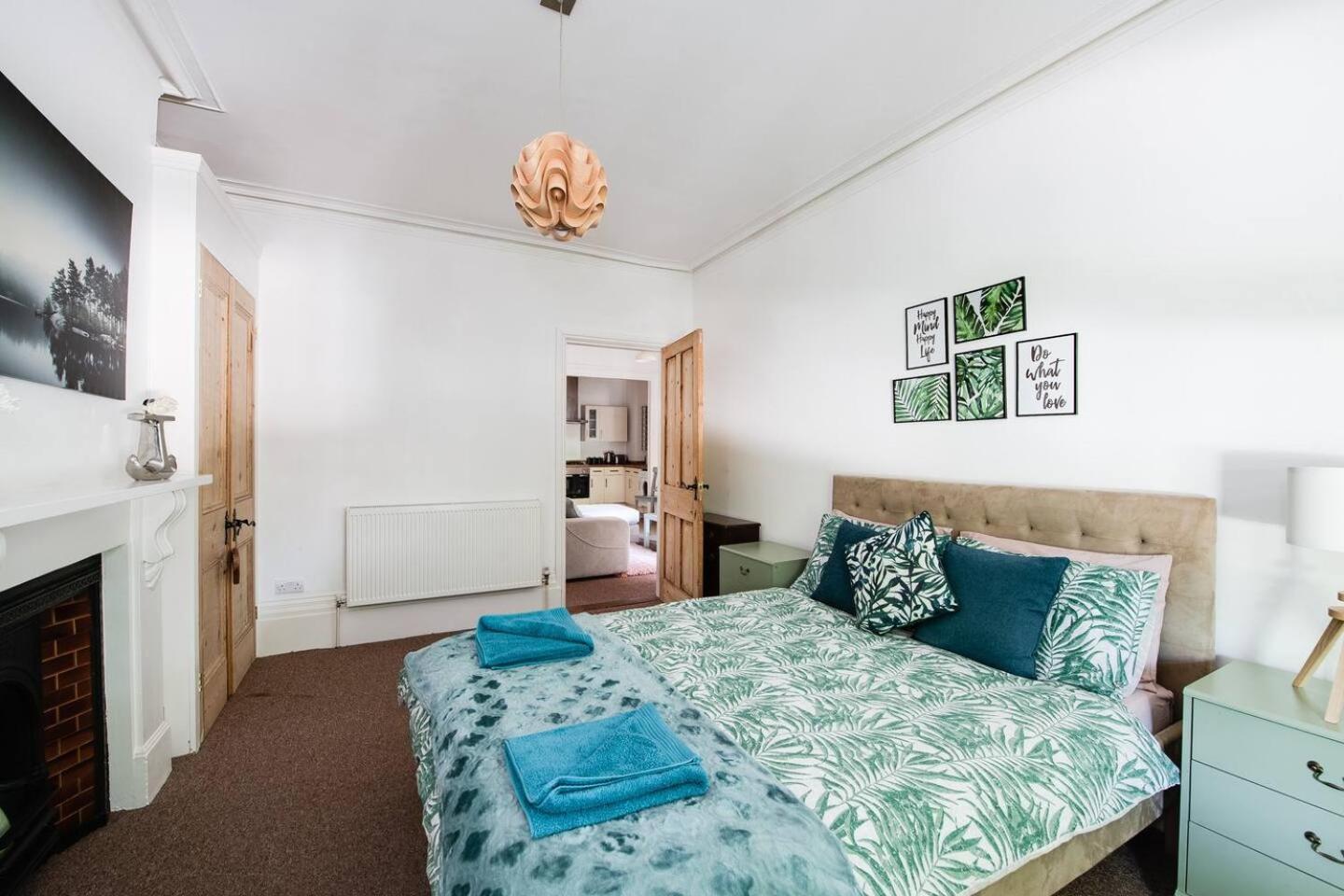 Family Friendly Flat Just Minutes From The Beach! Portsmouth Zewnętrze zdjęcie