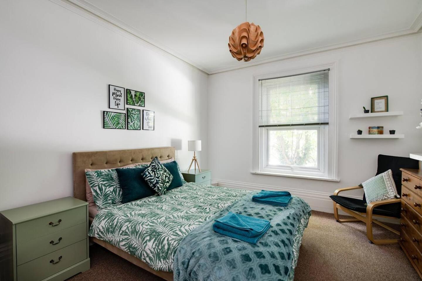 Family Friendly Flat Just Minutes From The Beach! Portsmouth Zewnętrze zdjęcie